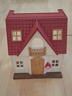 Calico Critters Red Roof Country Cottage Doll House Incomplete